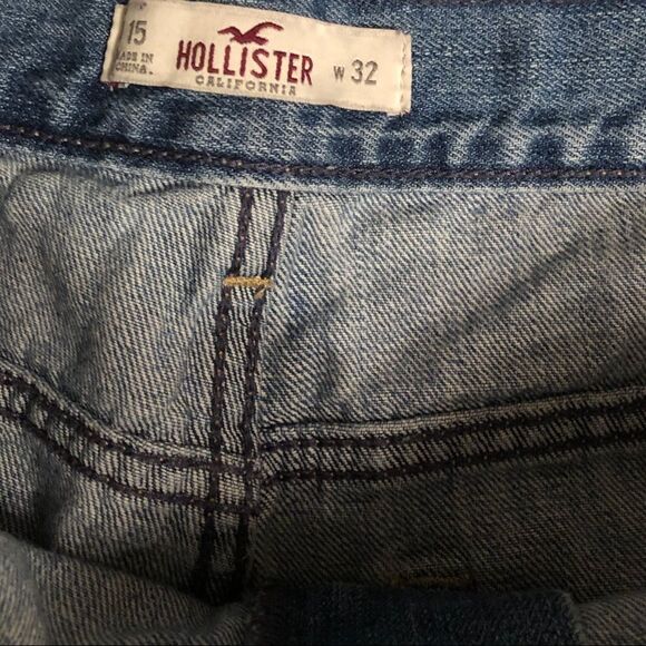 Hollister distressed jean shorts - Picture 3 of 4